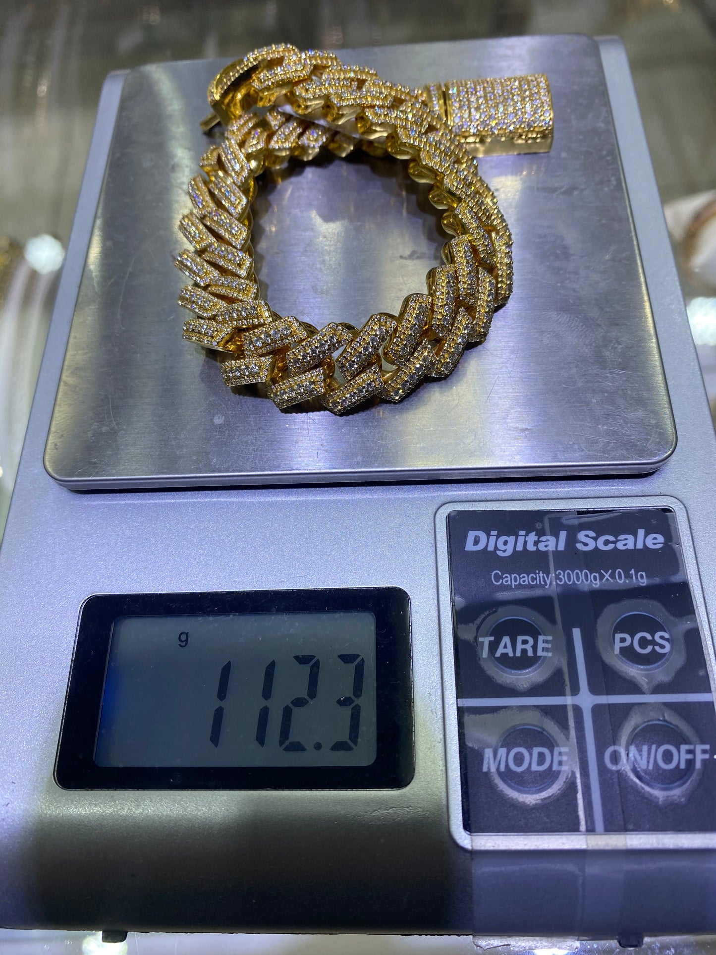 New 10K Vs1 9 cts.t.w. Iced Miami Cuban link Bracelet