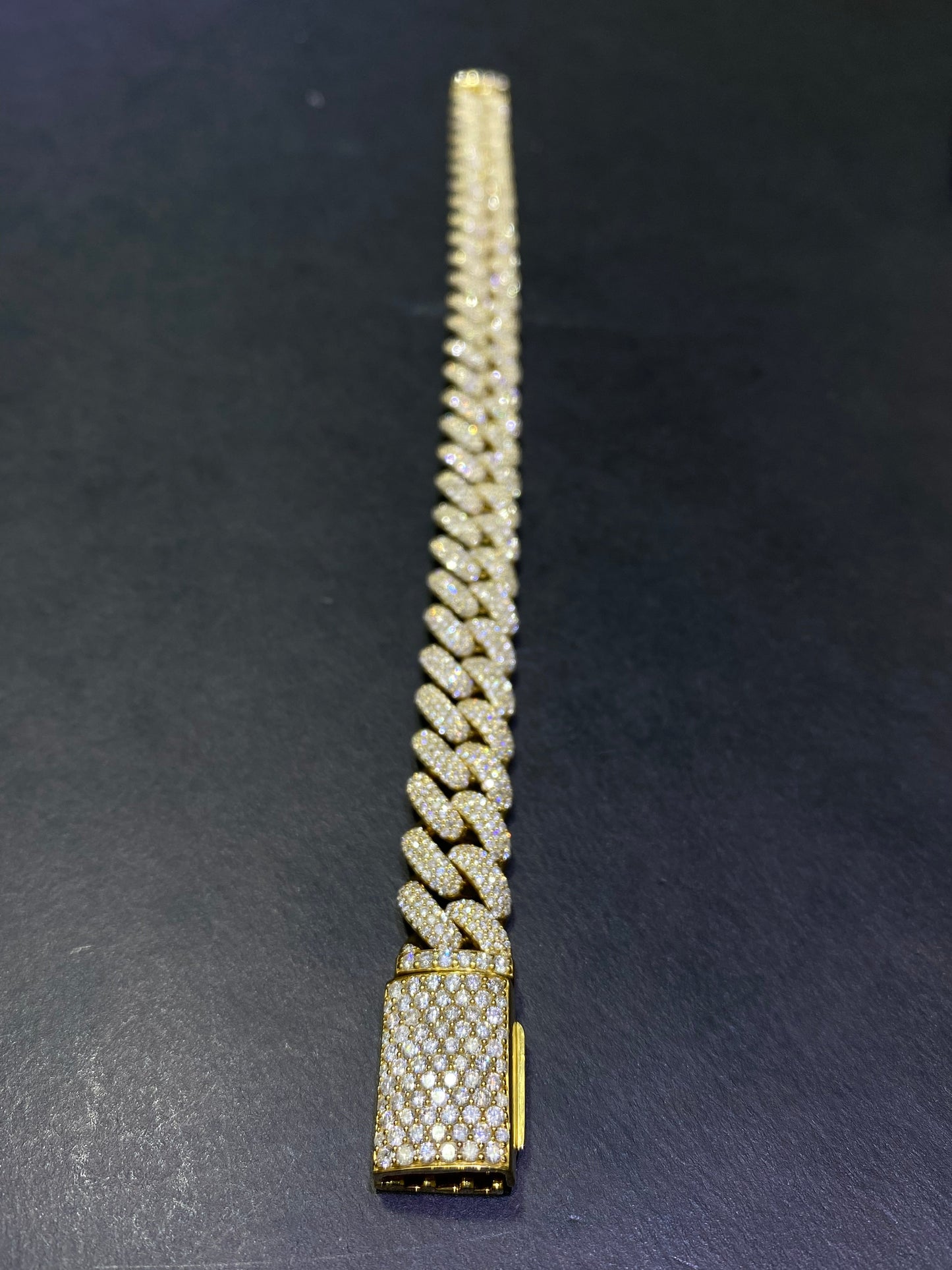 New “iced Bustdown “Miami Cuban link bracelet 12ct.t.w.Vs1 ,10k ,11mm