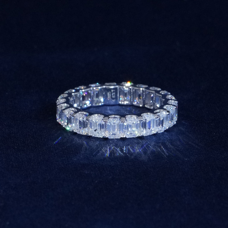 4MM Moissantie Emerald Band Ring