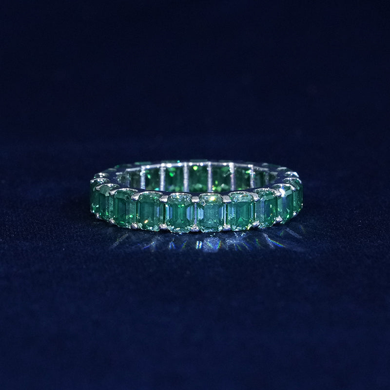 4MM Moissantie Emerald Band Ring