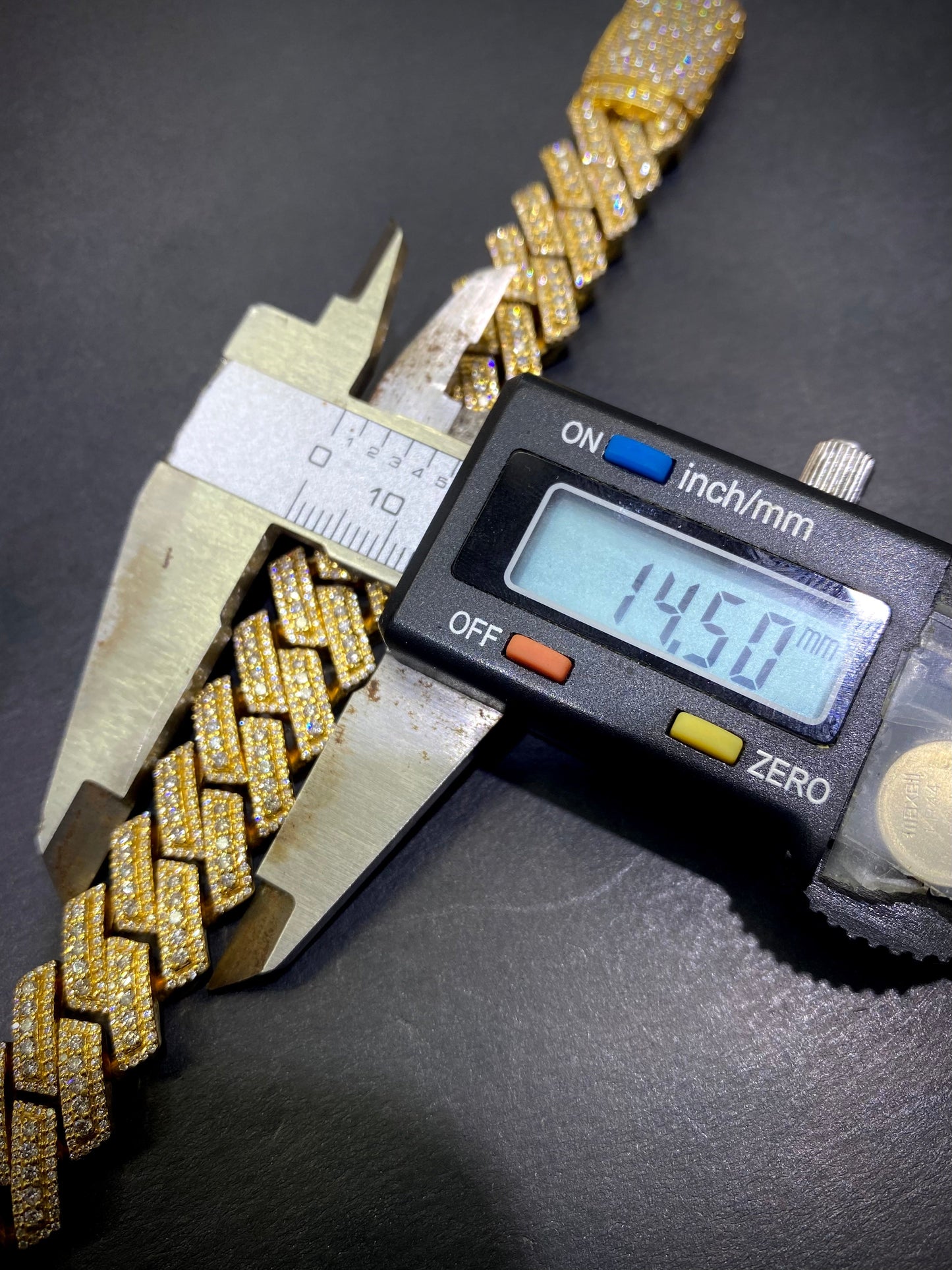 New 10K Vs1 9 cts.t.w. Iced Miami Cuban link Bracelet