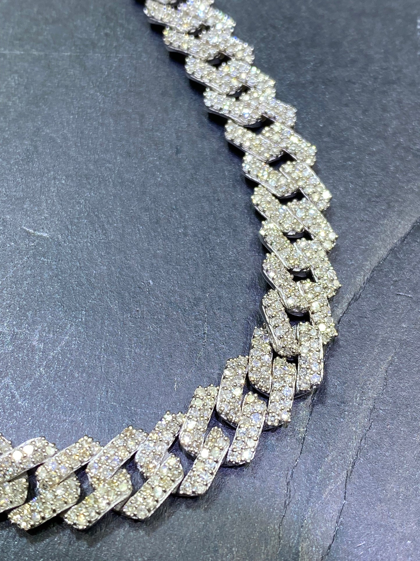 14k VS "Iced Bust Down Cuban Link" 10 cts t.w.💎 | 8MM | White Gold