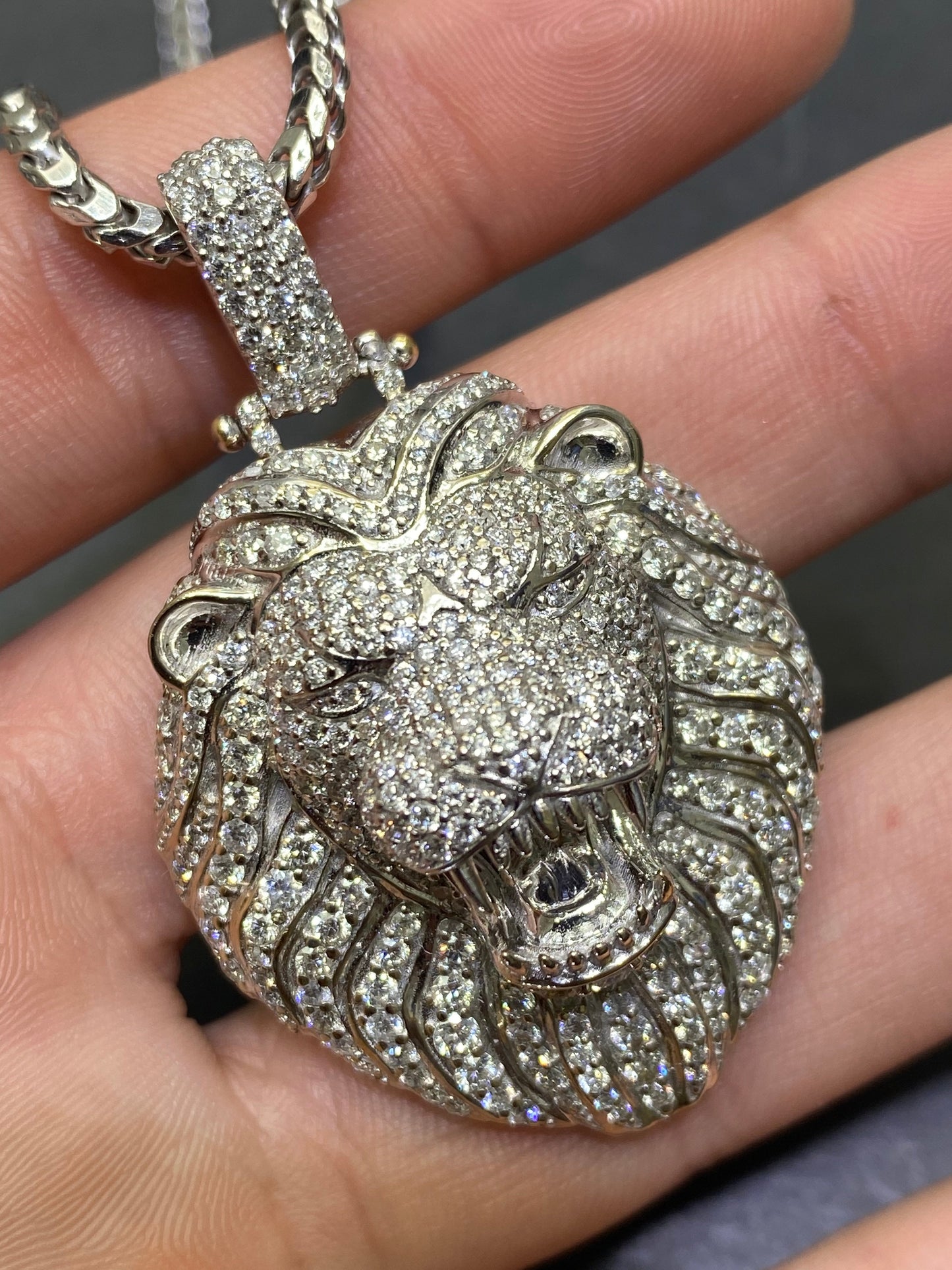 New 14k Vs1 natural diamonds 💎 🔥 4cts.t.w. "Bust Down" Lion custom pendant