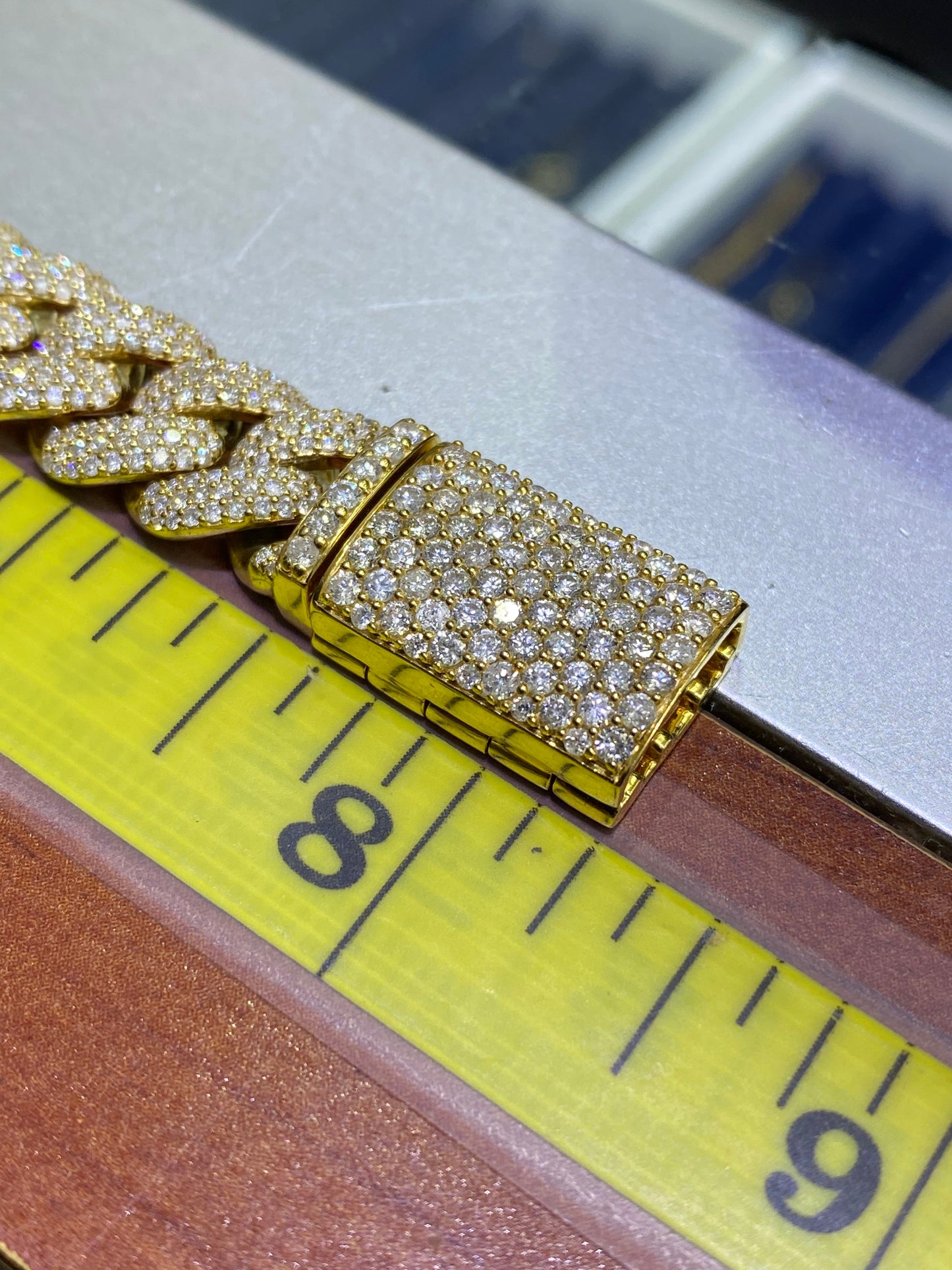 New “iced Bustdown “Miami Cuban link bracelet 12ct.t.w.Vs1 ,10k ,11mm
