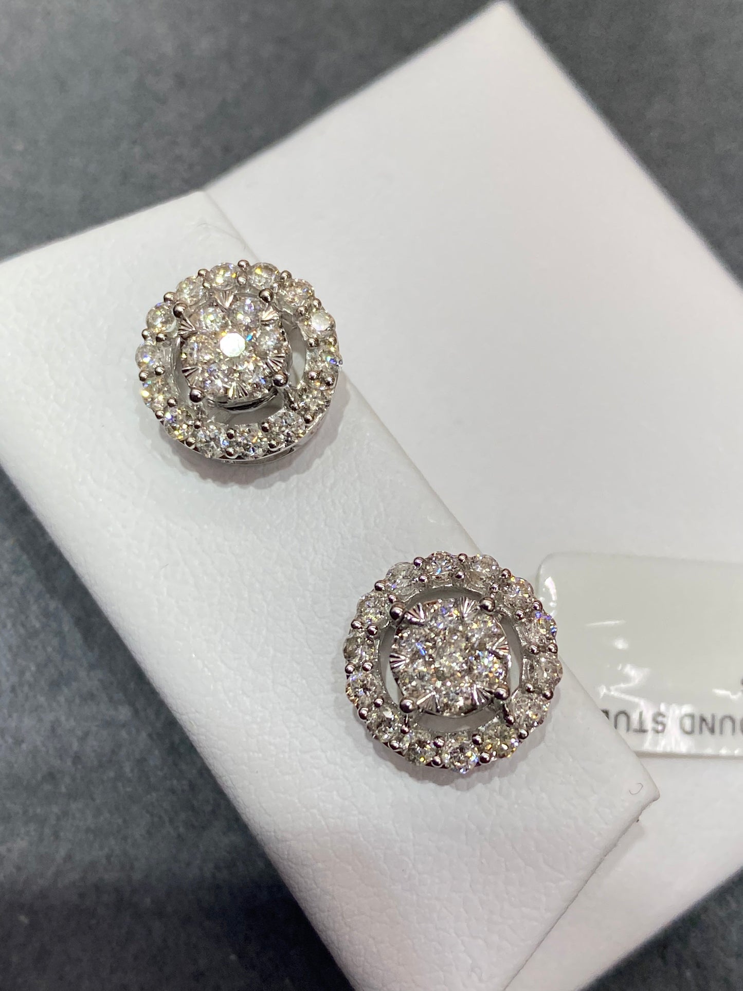 Vs1 1.2 carats natural diamonds 💎14k white gold stud earrings