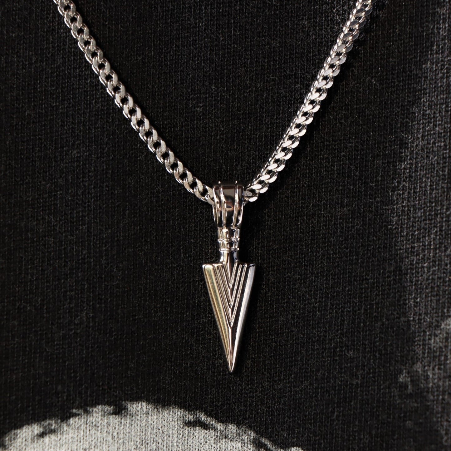 Micro Arrowhead Pendant in Vermeil