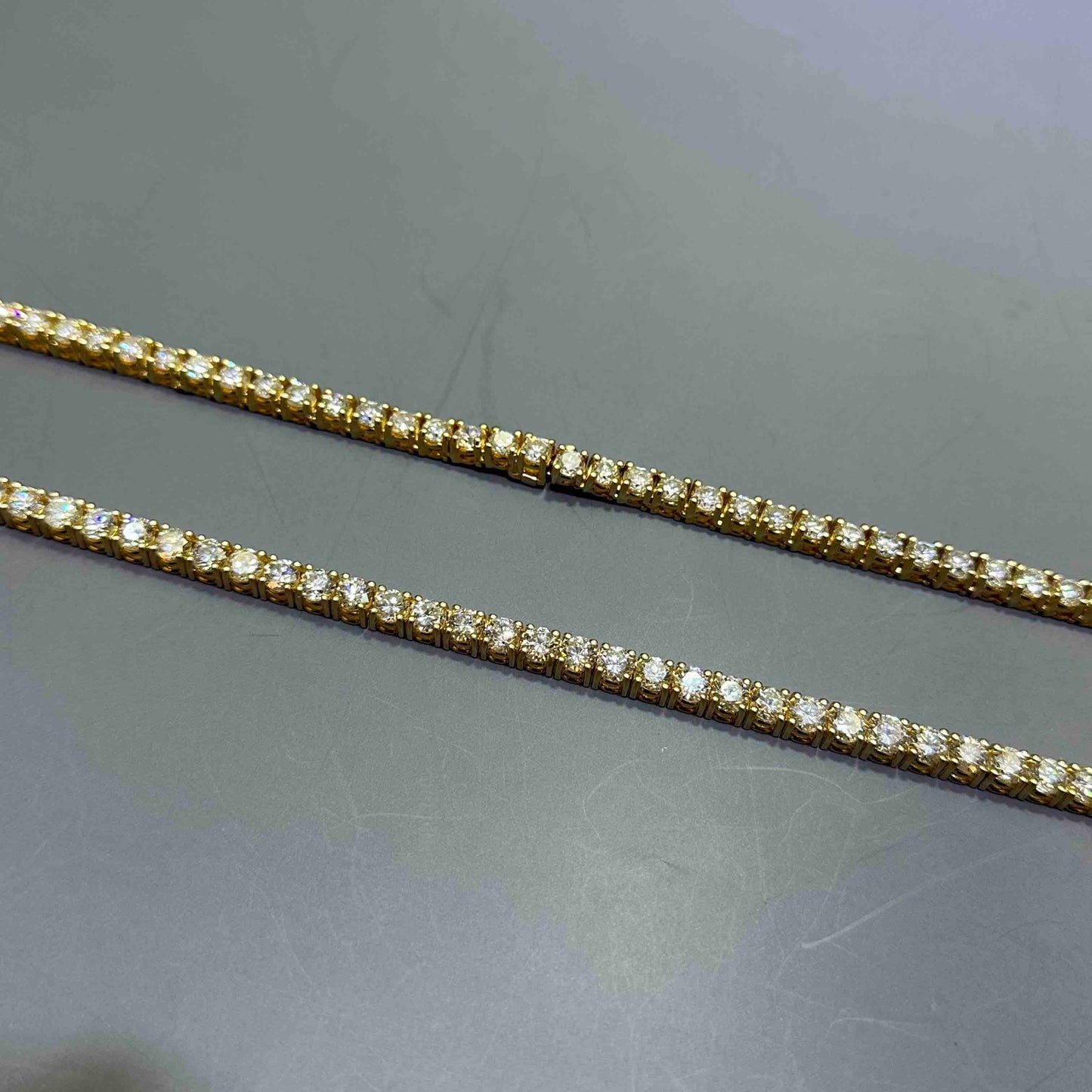 14k VS-1 Tennis Chain 25 CTs F-Color .20 Pointers