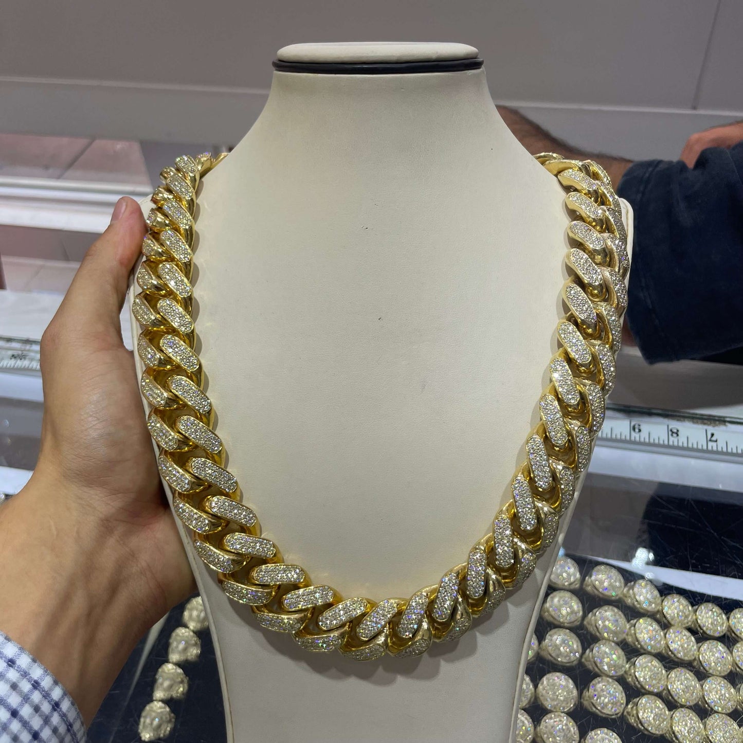 10k Kilo Bust Down Cuban Link Chain | 20+ Cts VS1 | 1000 Grams