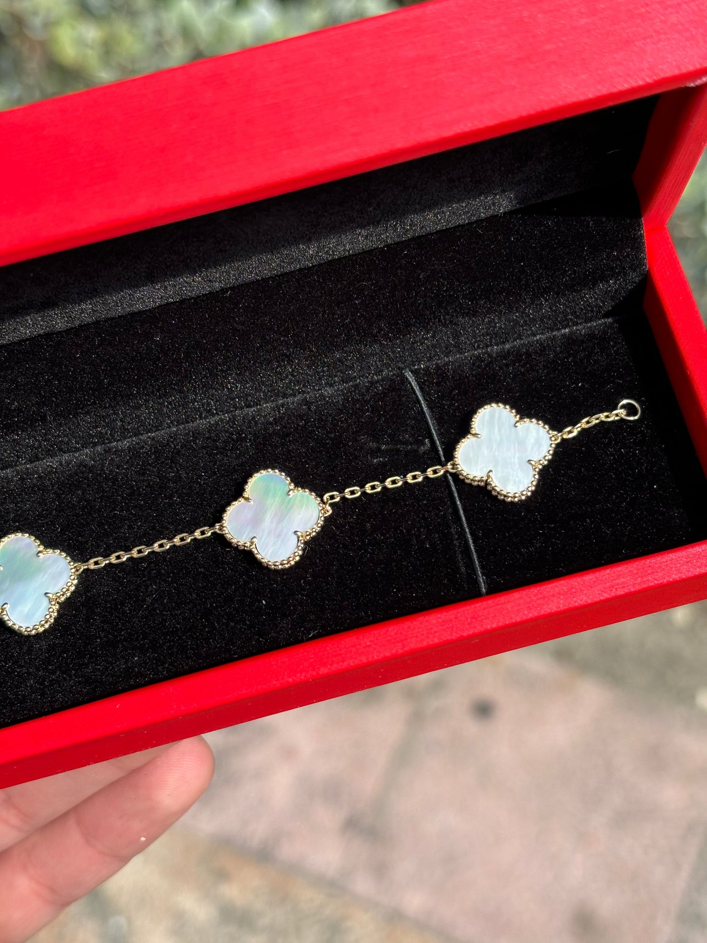 14k Yellow Gold Mother of Pearl Clover Bracelet
