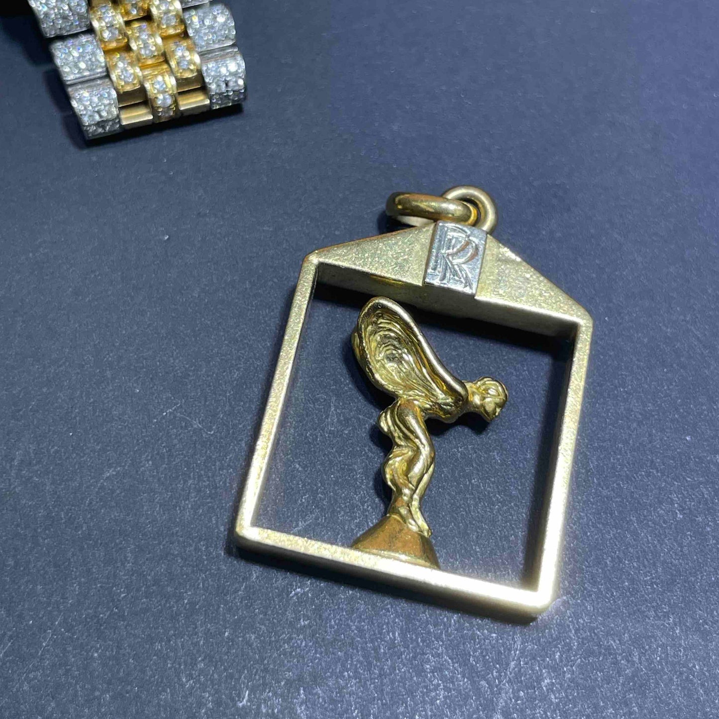 18k Rolls Royce Gold Pendant | 20 Grams