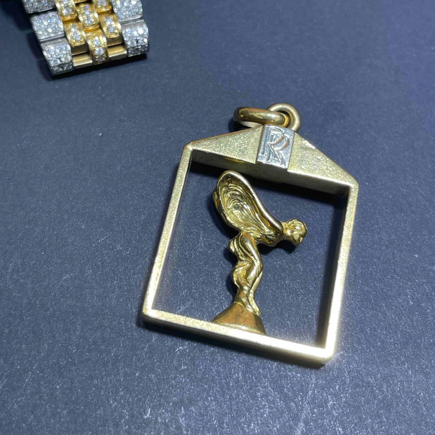 18k Rolls Royce Gold Pendant | 20 Grams