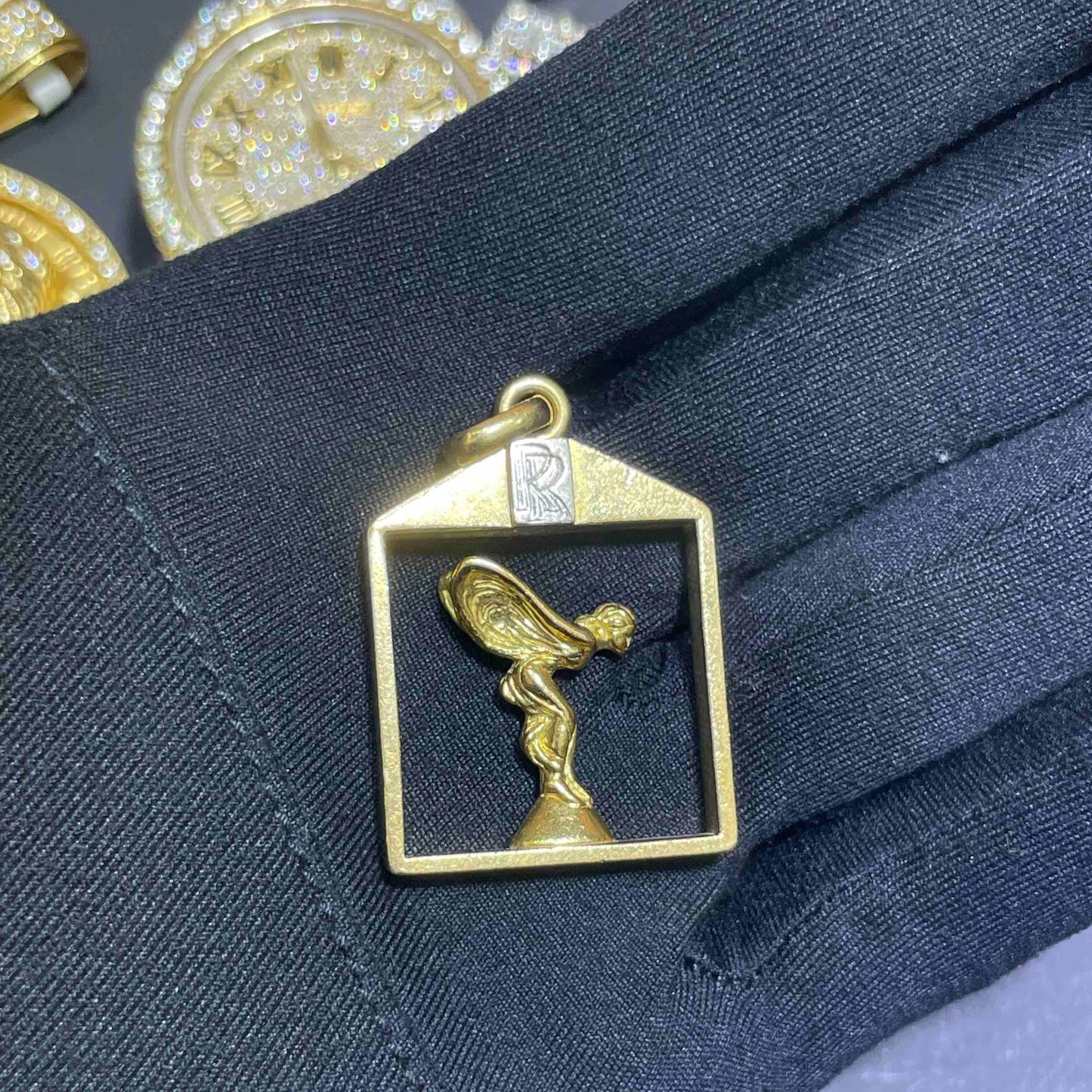 18k Rolls Royce Gold Pendant | 20 Grams