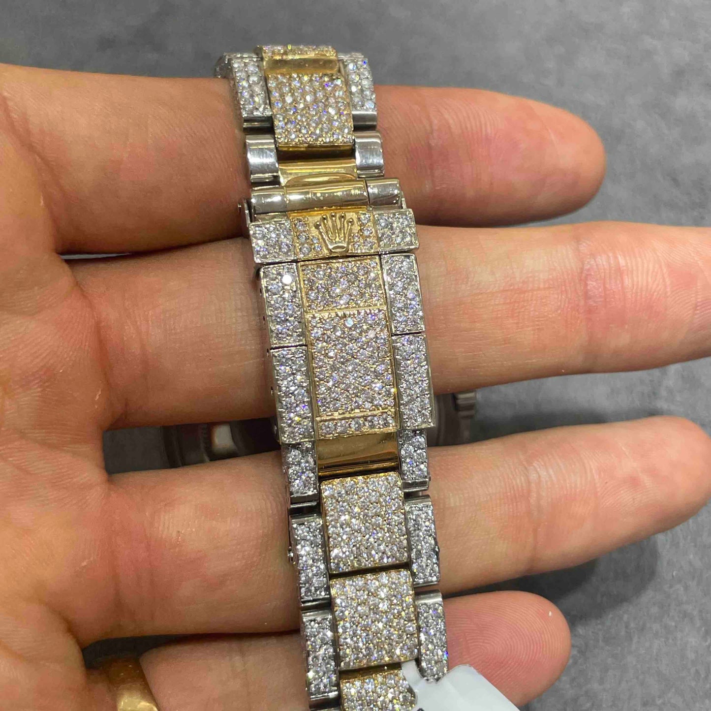 Yacht Master Iced Out 40mm ROLEX Two-Tone | 18k Gold | 22cts Vs-1