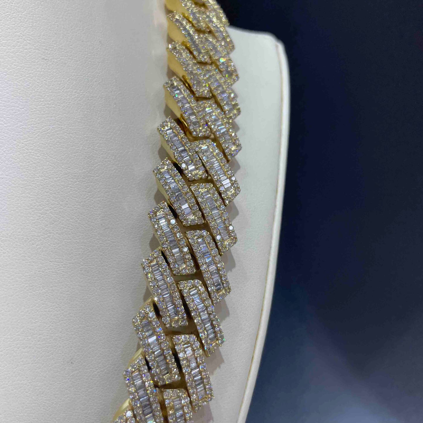 10K BUST DOWN KILO CUBAN LINK | 525 GRAM | BAGUETTE VS-1