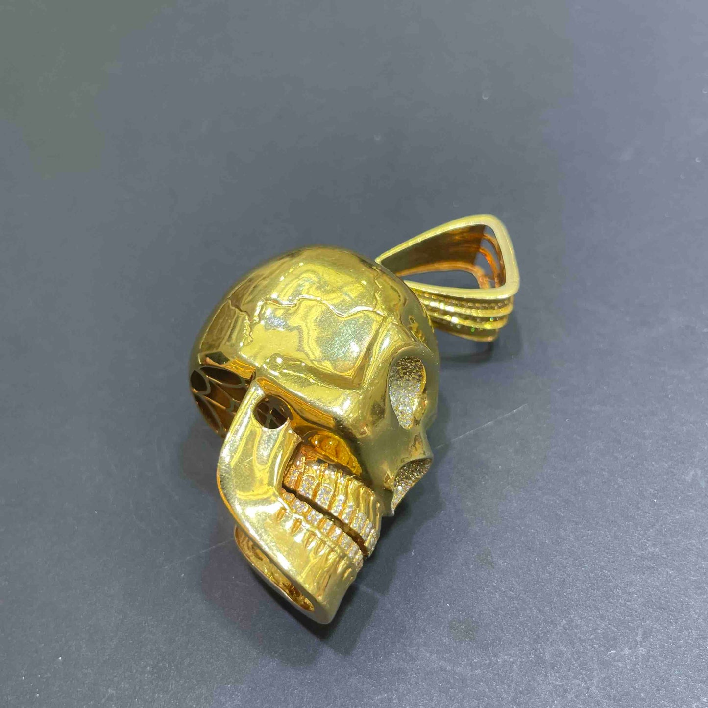 Gold Skull Pendant Iced Out