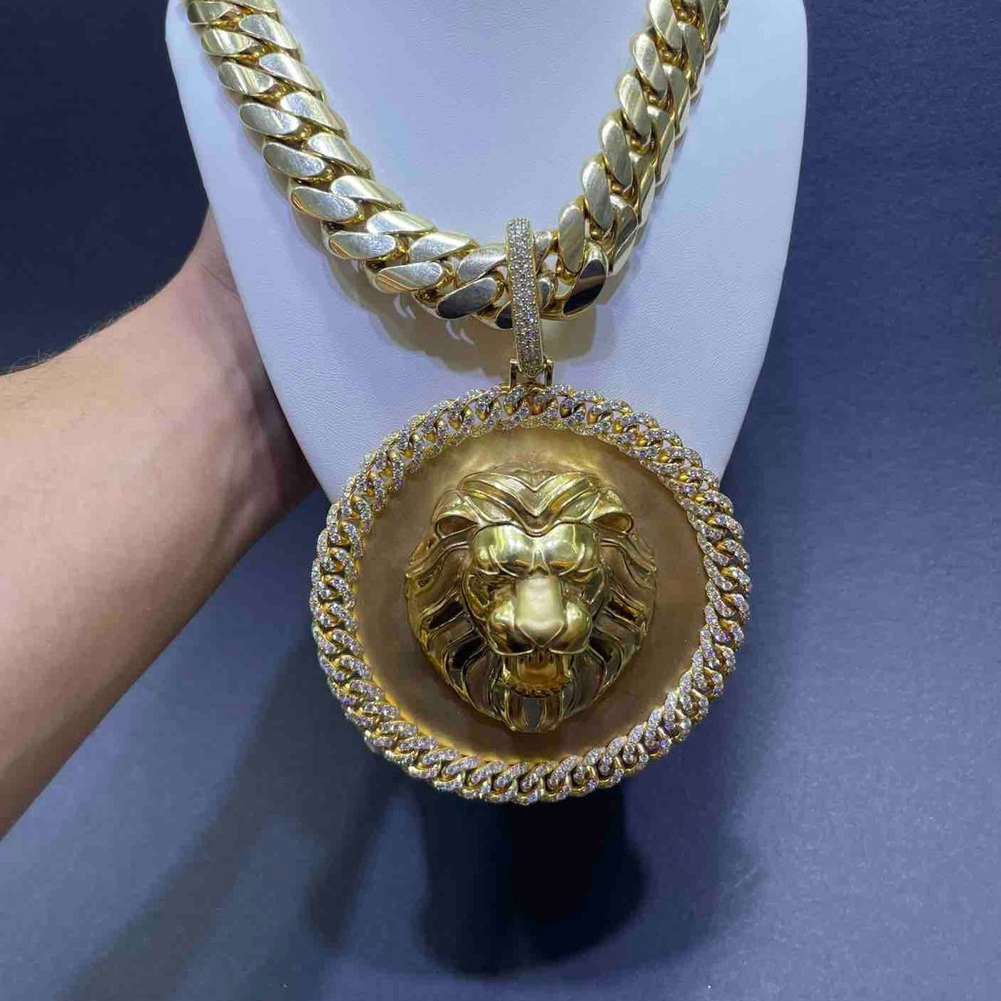 14K SOLID GOLD TIGER CHARM WITH VVS-1 DIAMONDS