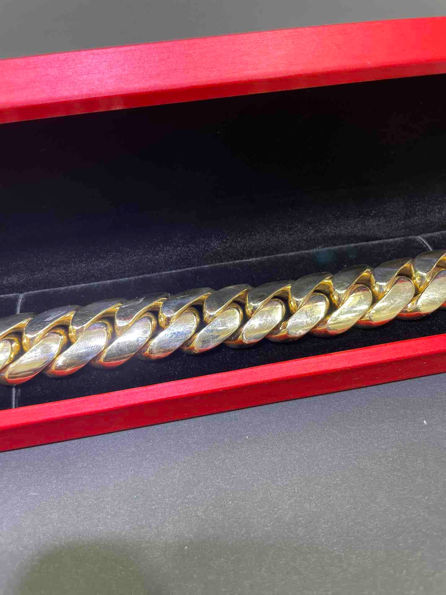 10K CUBAN LINK BRACELET 21mm 275 G
