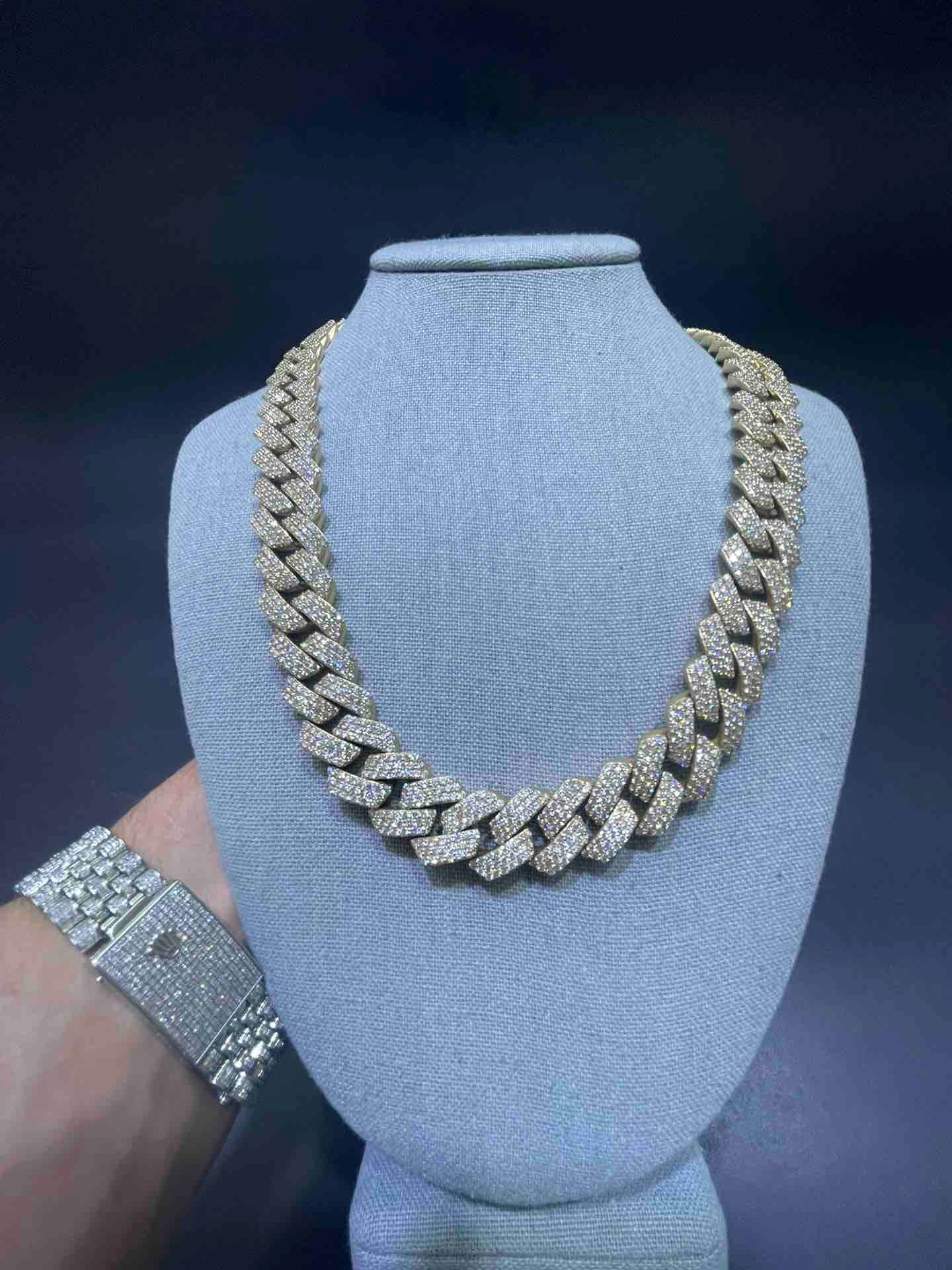 10k ICED BUSTDOWN MIAMI CUBAN LINK 45 cts VVS 1 | "Iced Out Chain" White Gold
