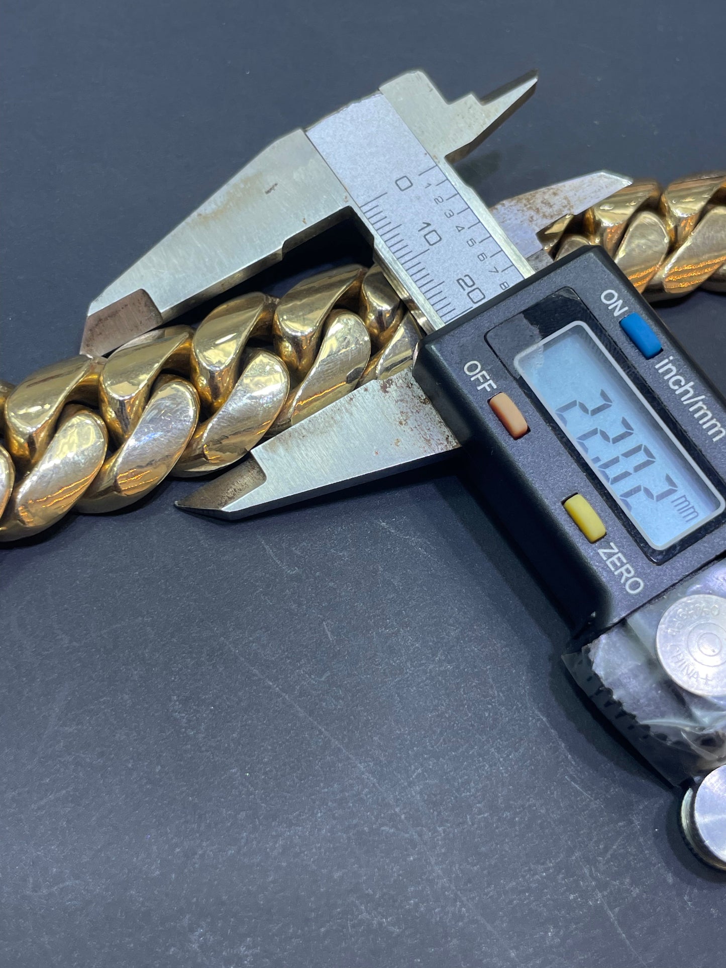 10k Miami Cuban Link Bracelet 22MM | 257 Grams