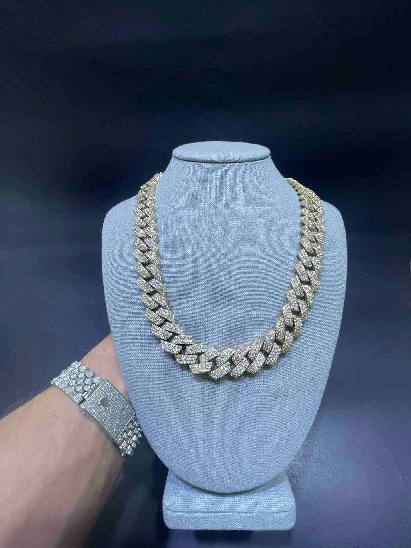 10k ICED BUSTDOWN MIAMI CUBAN LINK 45 cts VVS 1 | "Iced Out Chain" White Gold