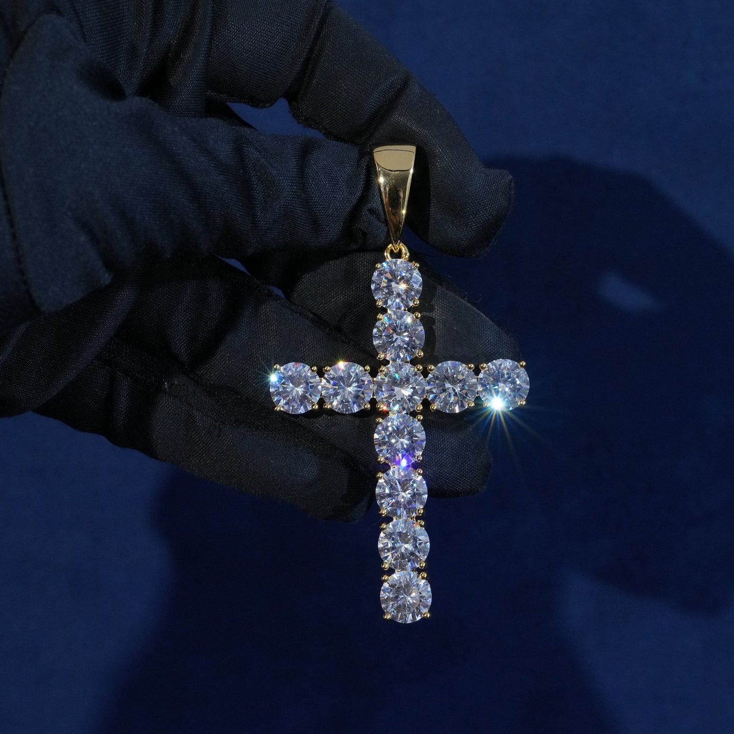 8MM ROUND MOISSANITE CROSS PENDANT